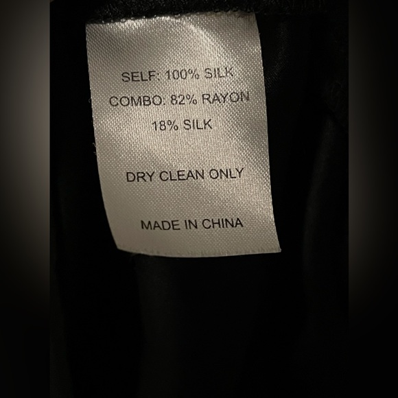 Marie Oliver 100% Silk Overlay Cape Style Black Dress - Picture 5 of 6